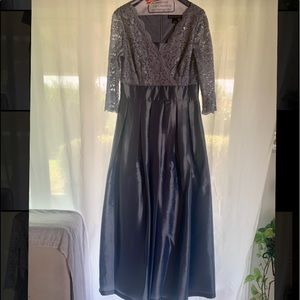 Women’s evening/wedding gown